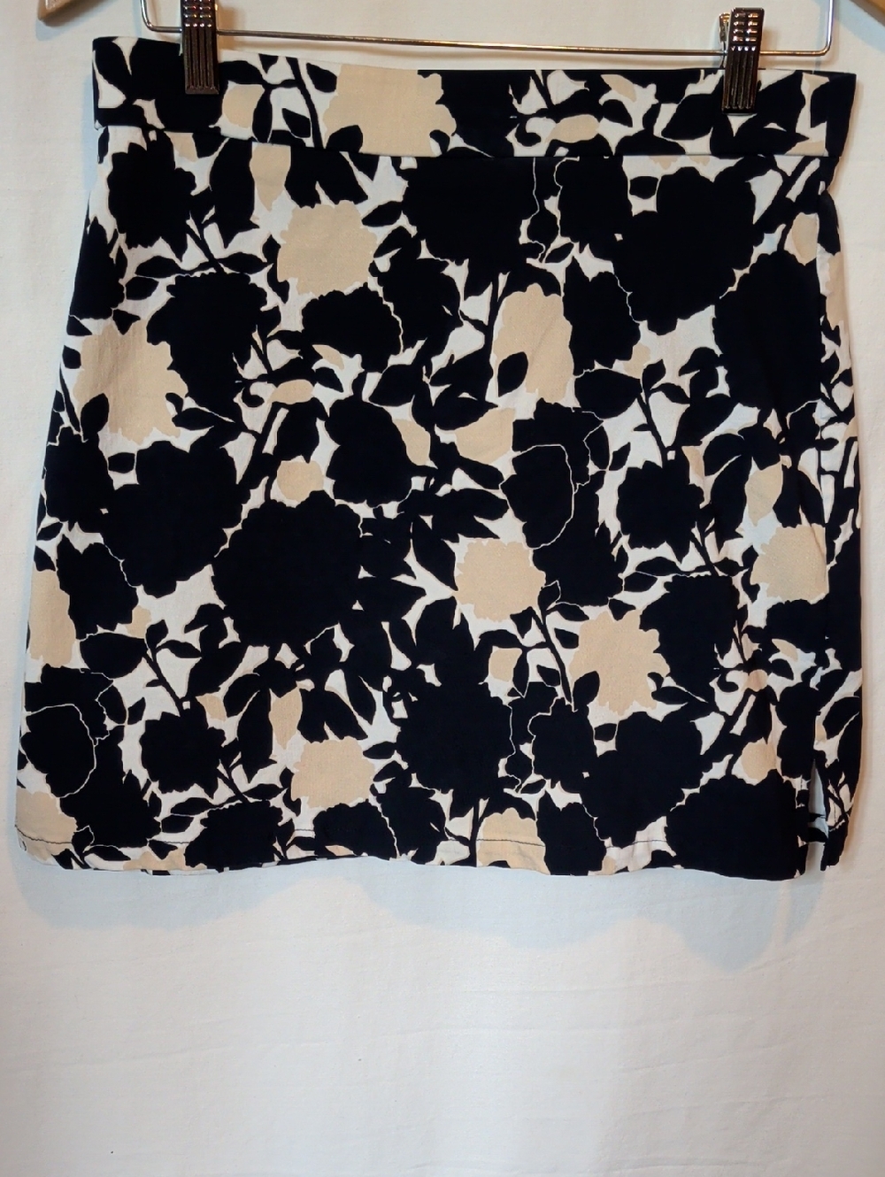 Rafaella Blue and Cream Floral Mini Skort